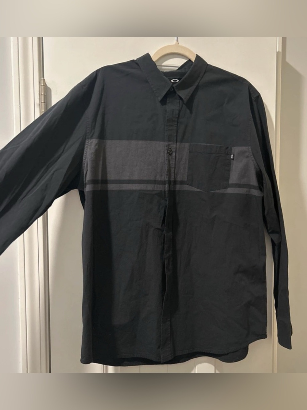 Oakley Men's Black Button-Down Shirt with Gray Chest Stripe